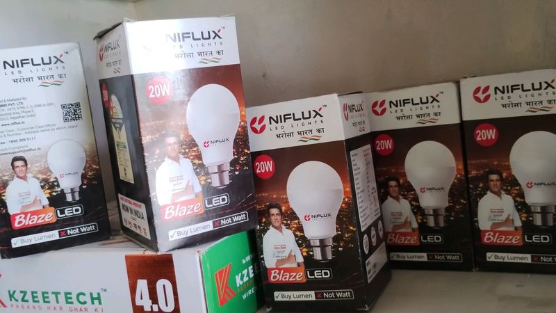 LED BULB (With Chargeable)