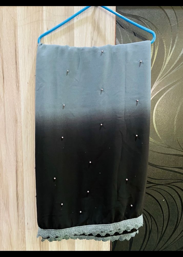 Beautiful Saree Without Blouse Gery & Black Colour