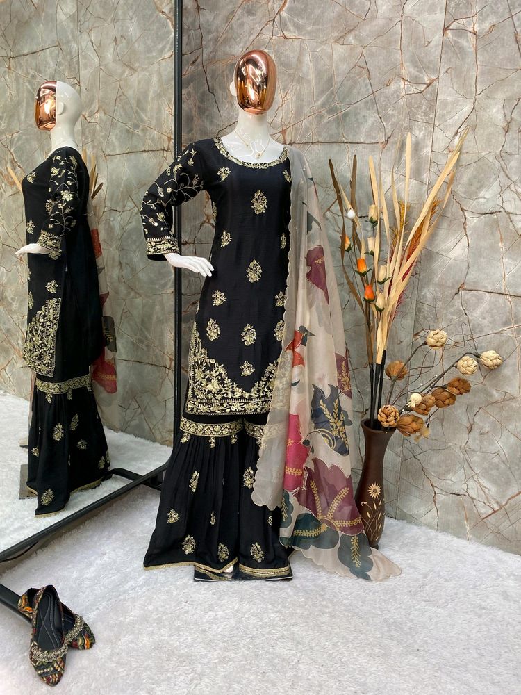 Black Sharara Outfit For This Festive Season