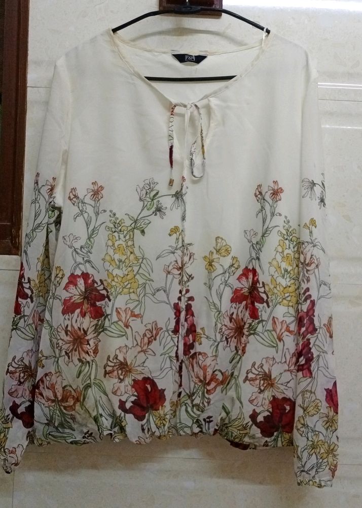 Beautiful Floral Print Blouson Top For Women's