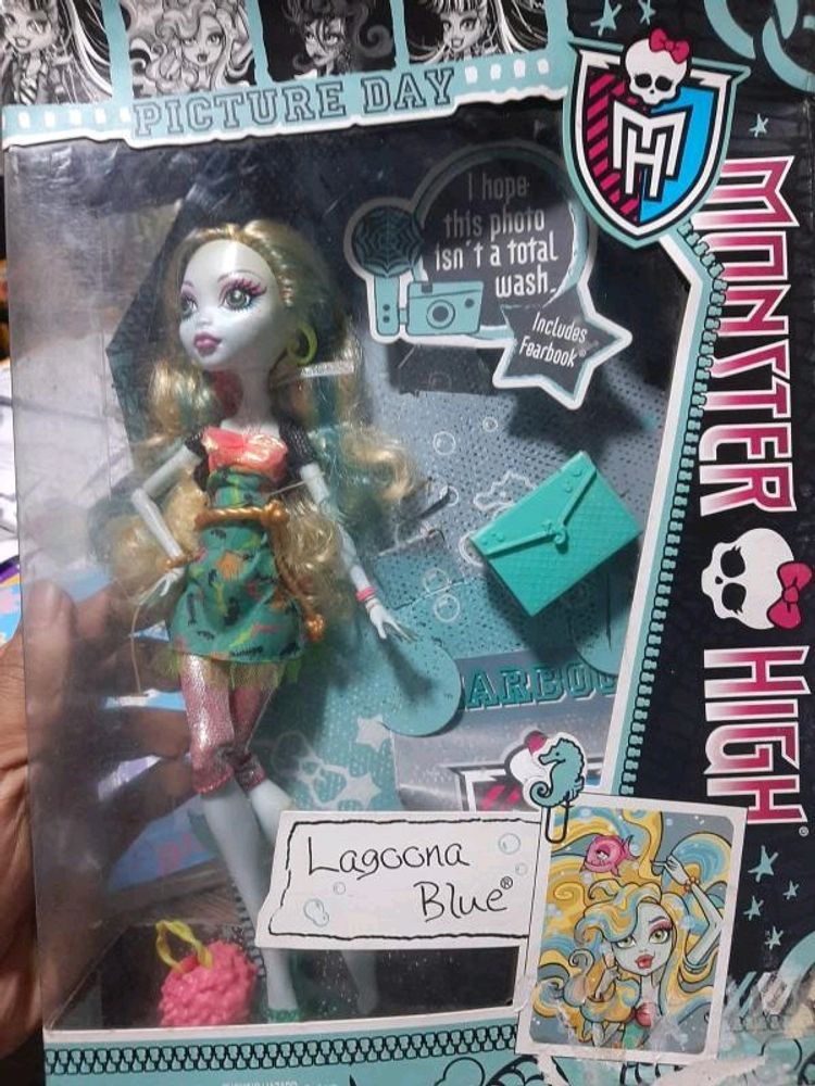 MONSTER HIGH DOLL LAGOONA