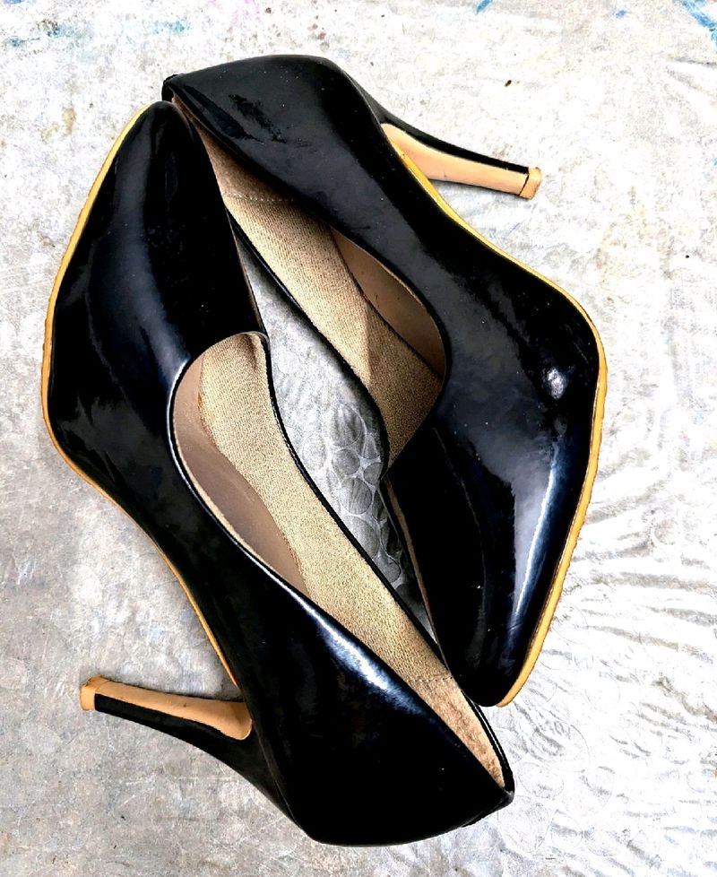 Black Stilleto Heels