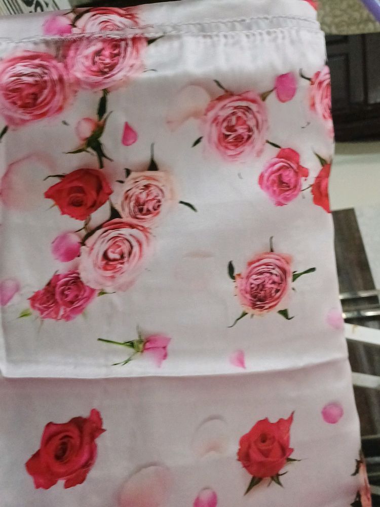 White Pink  Silk Saree. With Flower