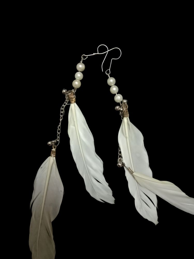 WHITE FEATHER EARRINGS 🤍