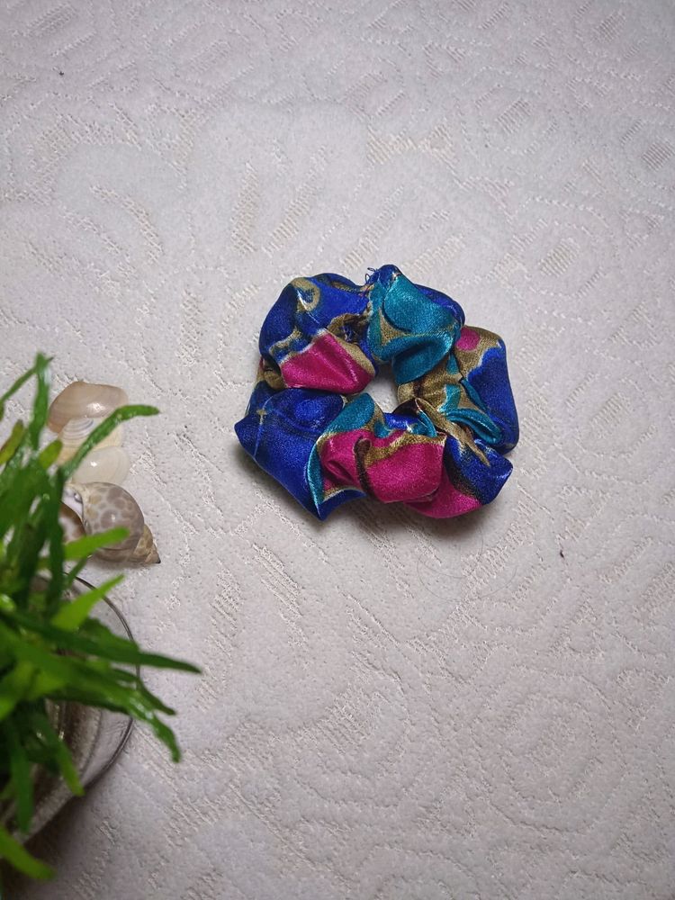 Mixed Colour Scrunchie