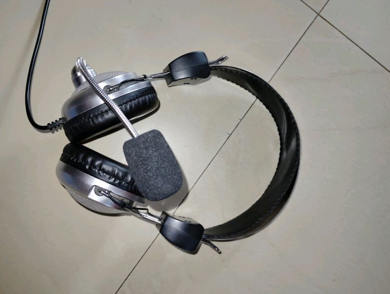 Headphone