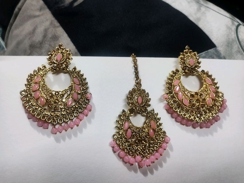 Stunning Maang Teeka And Earring set