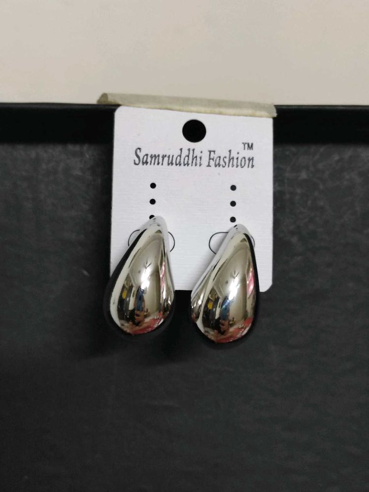 Silver Droplet Earrings