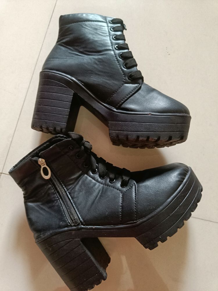 Black Chain Boots For Women.