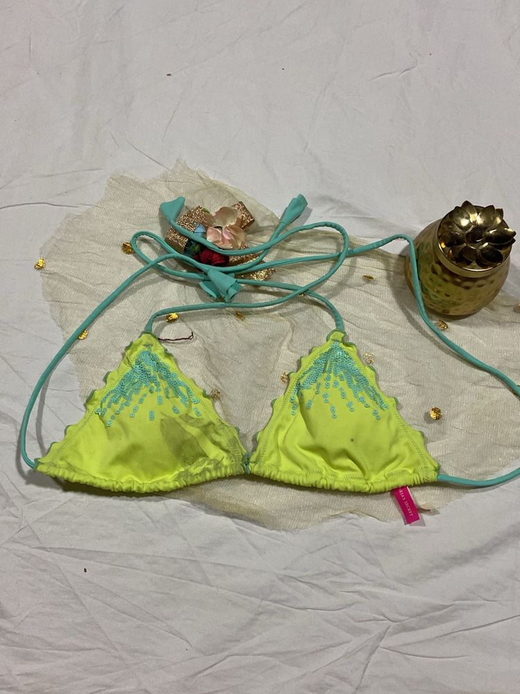 Victoria Secret Bikini Top Size M