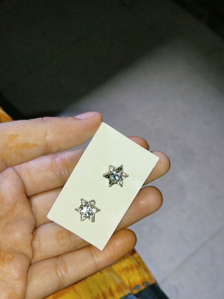 Star Shape Buds Earrings