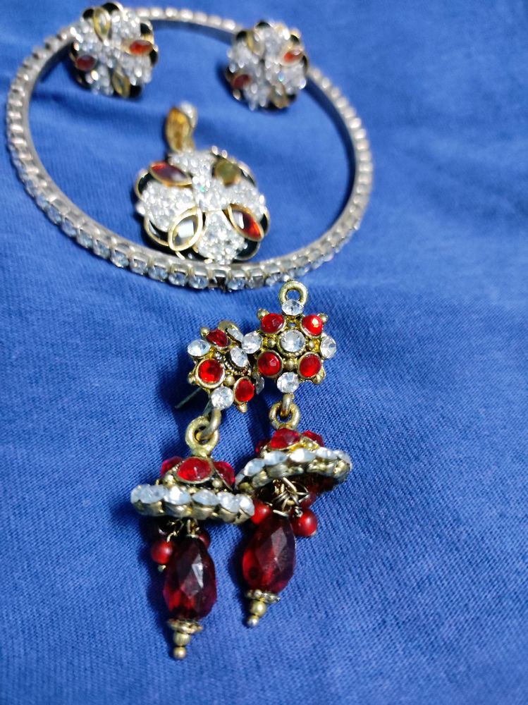 Pendal Set With Earrings , Single Bangle