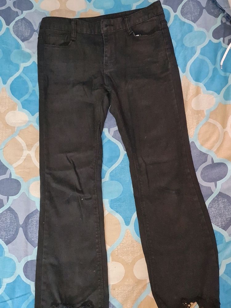 It Is A Black Jeans For Women/girls