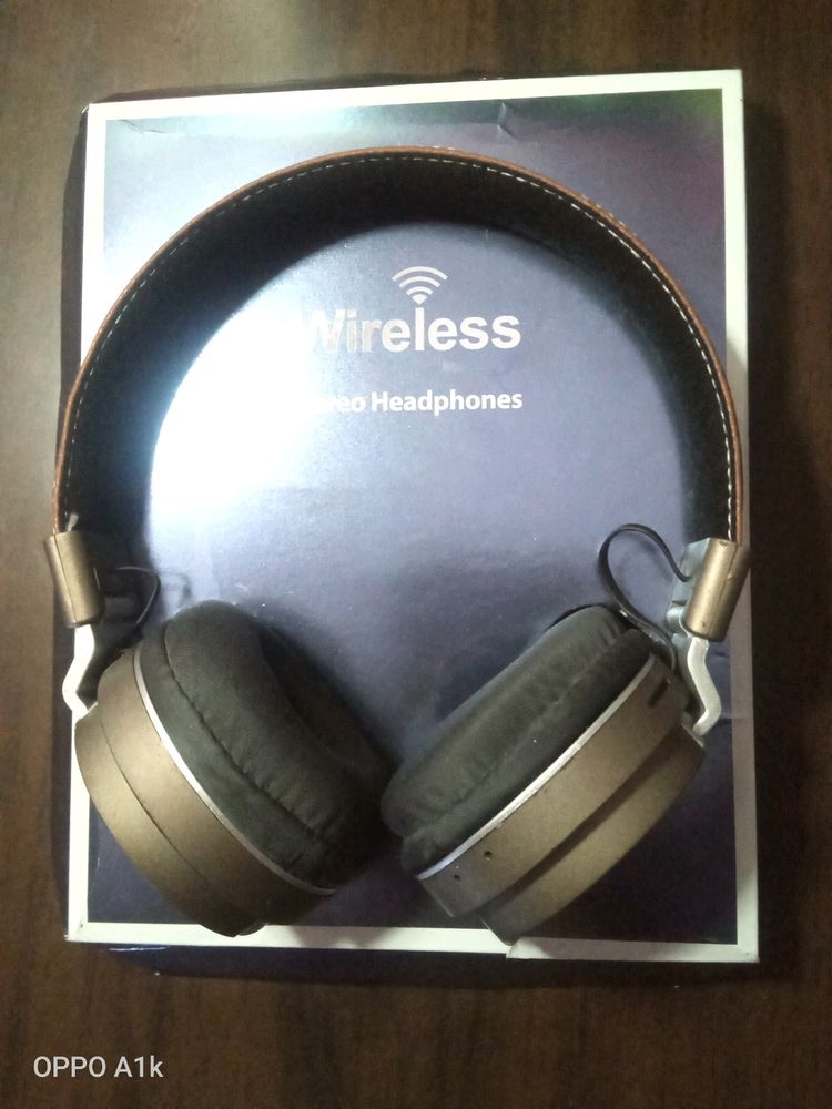 NUDISC WIRLESS HEADPHONE.