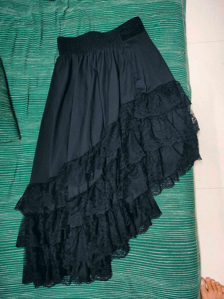 Gothic Chic Fluffy Embroidery Skirt Large