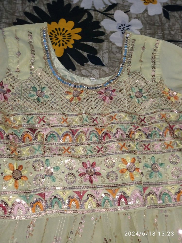 Naira Cut Kurta Palazo Set