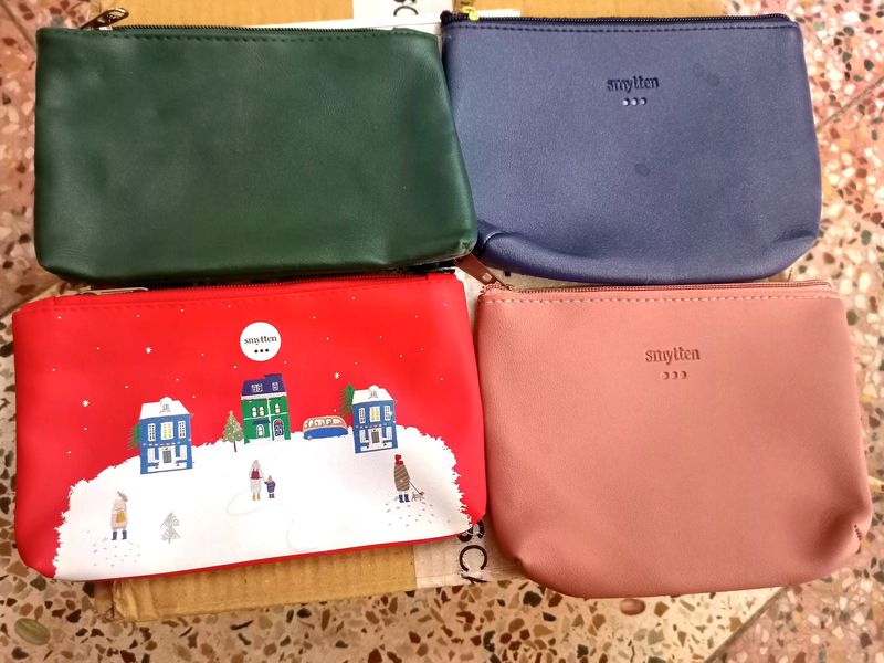 Combo Of 4 Smytten Pouches