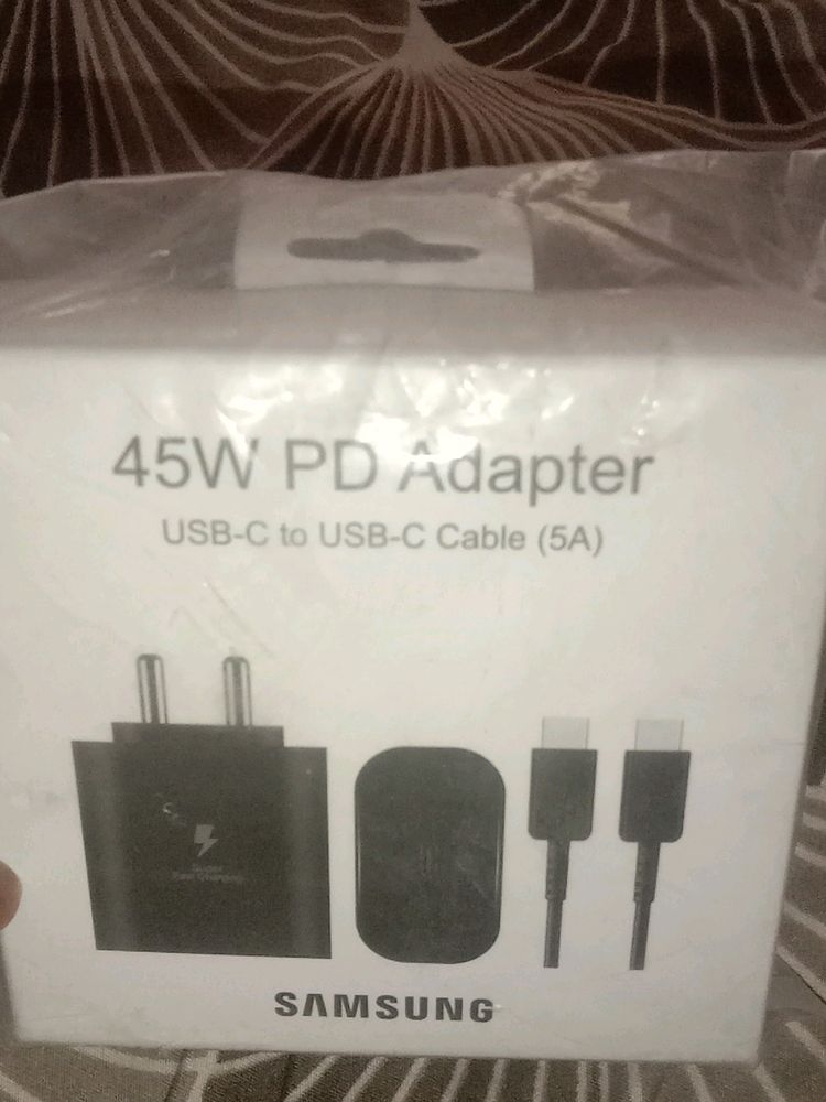 A 45w   SAMSUNG Adaptor And Cable