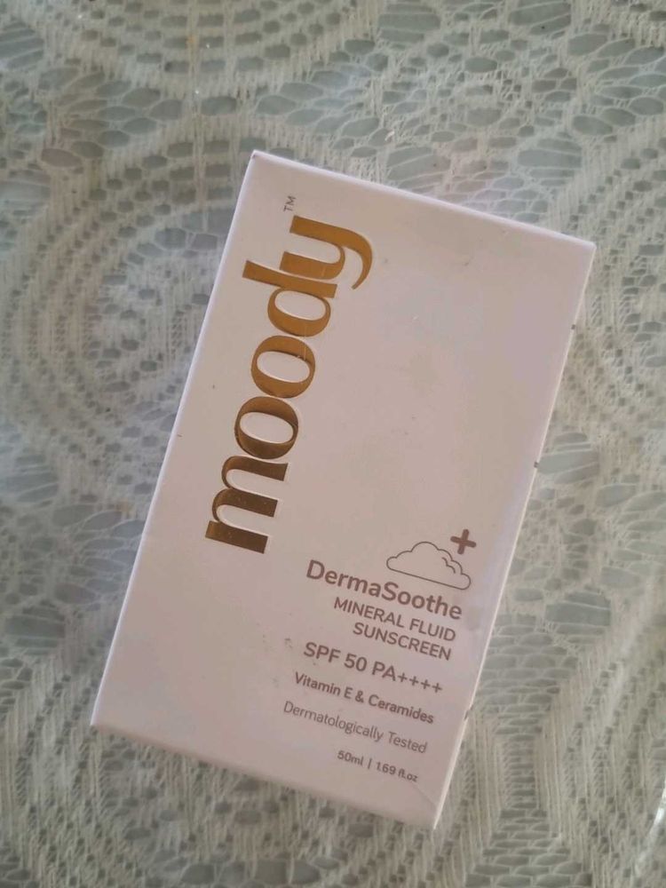 Moody Mineral Fluid Sunscreen