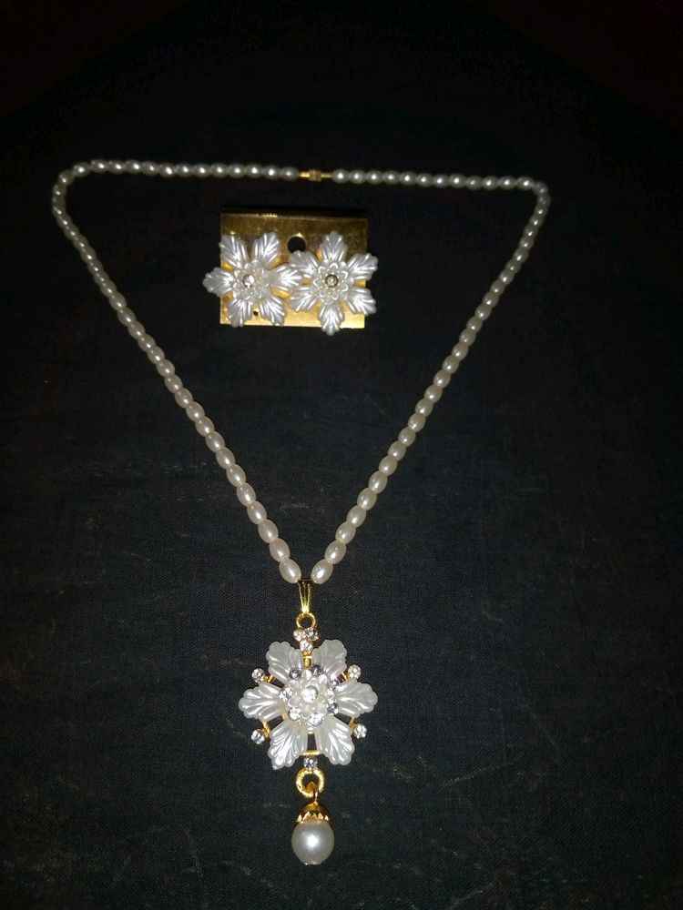 Necklace & Earrings Set