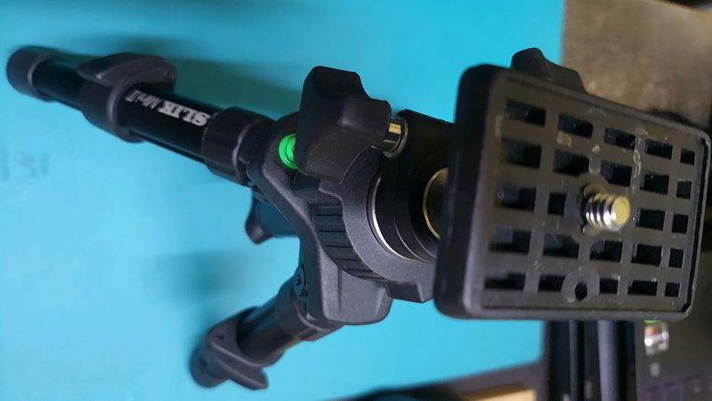 Compact DSLR camera stand