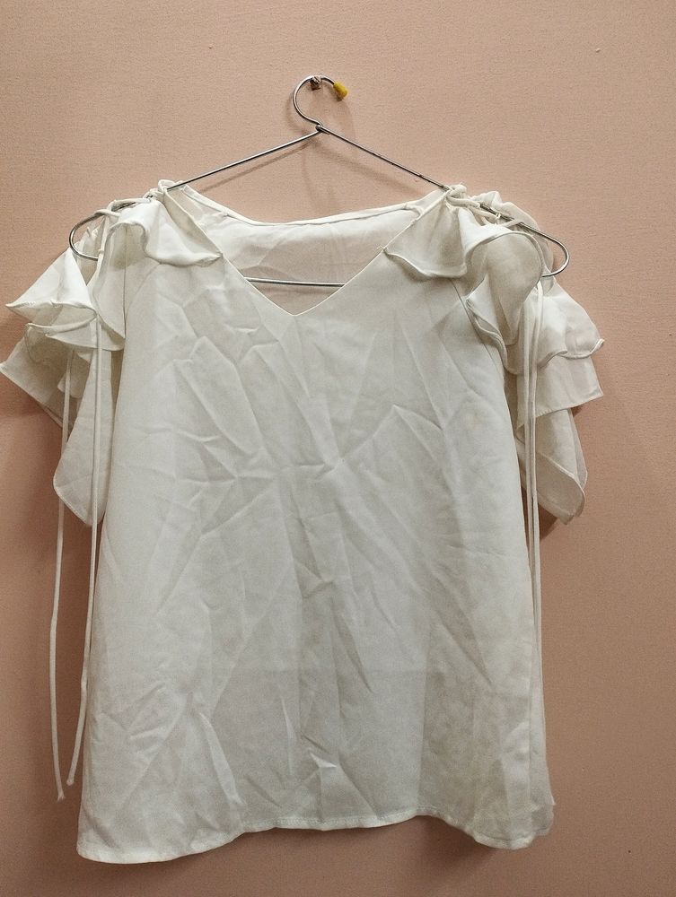 White Top With Stylish Sleeve Design