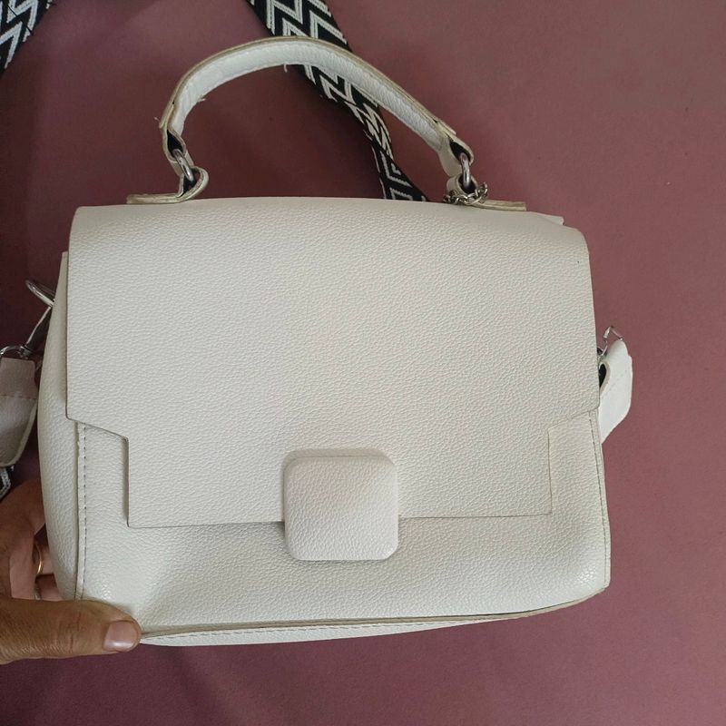 Beautiful White Hand Bag.