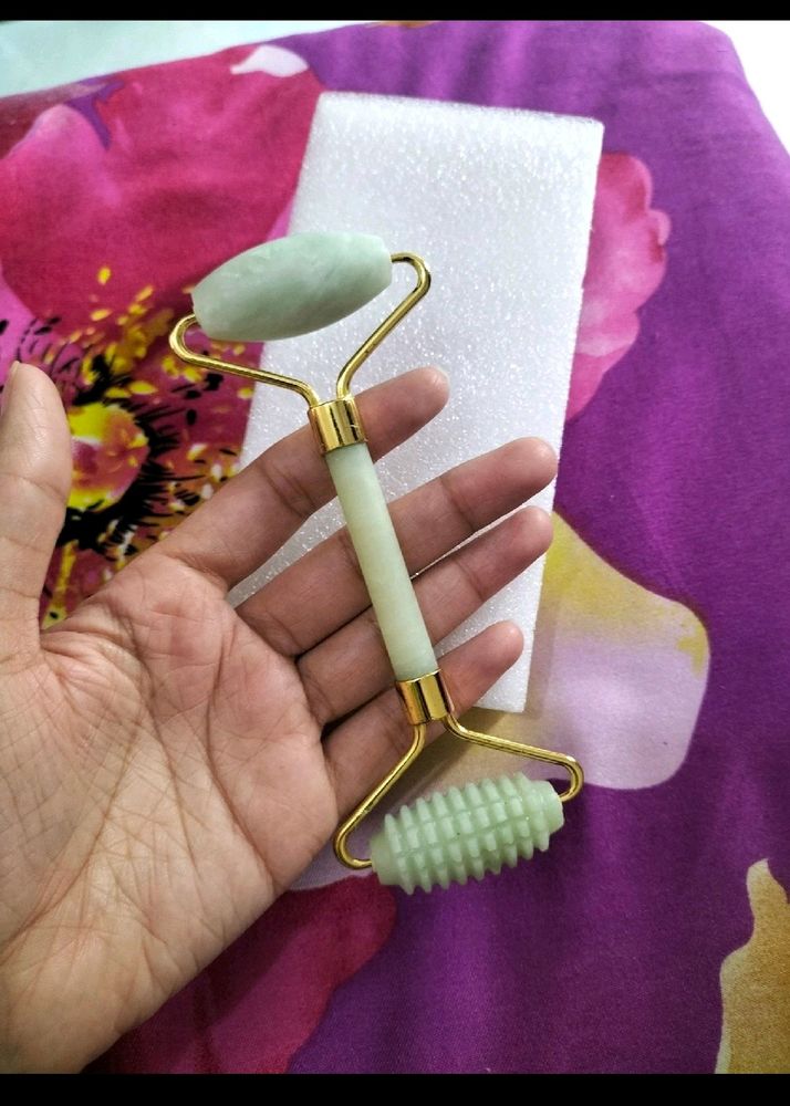 Green Derma Jade Roller