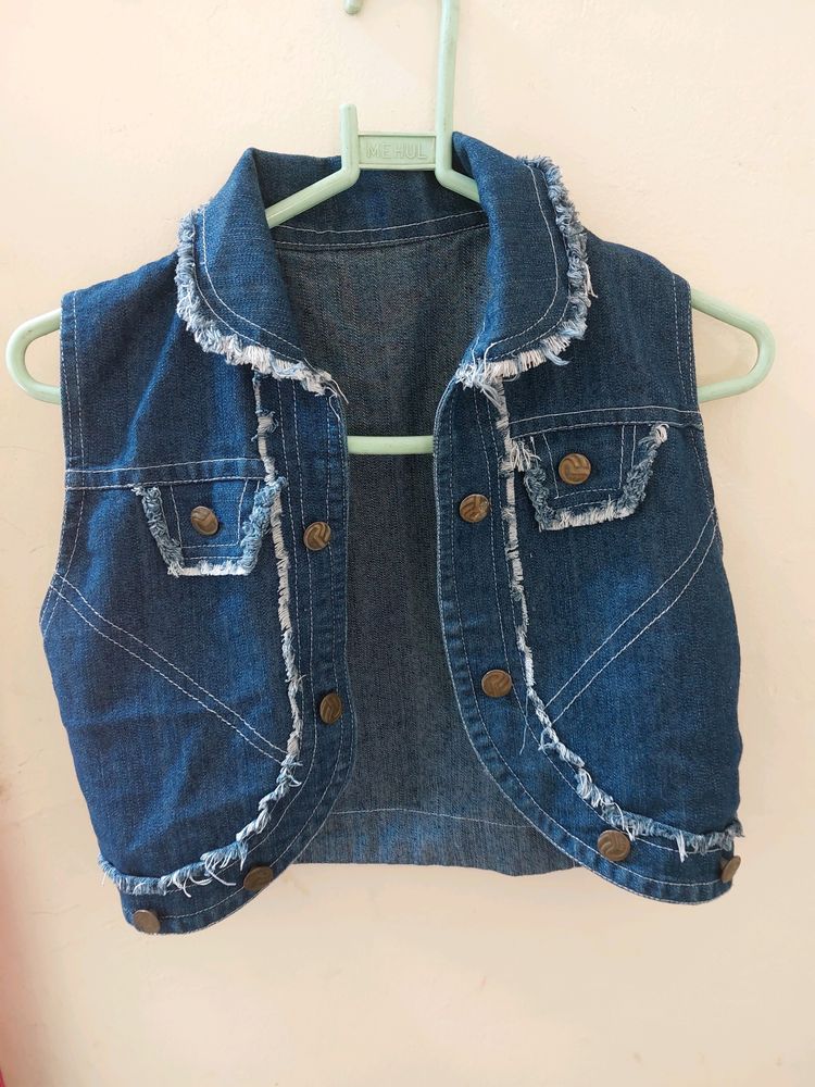 ❗️Denim Crop Sleeveless Jacket❗️