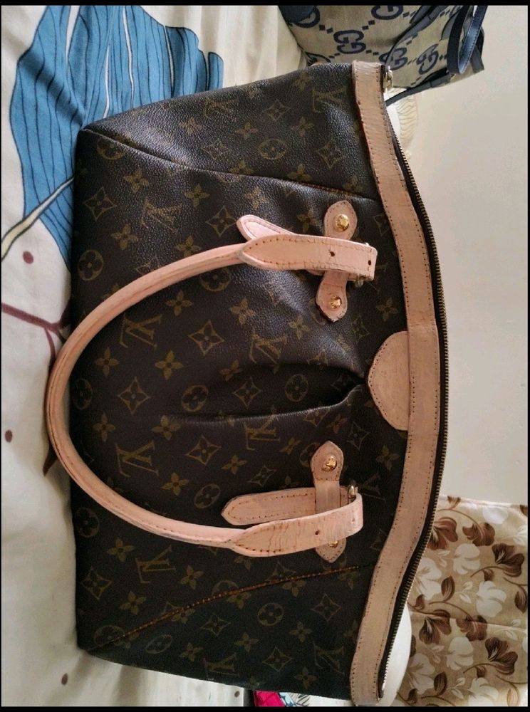 Louis Vuitton AUTHENTIC (Coded)