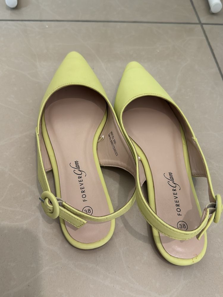 Fluorescent Green Flats