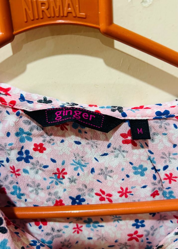 Floral Top By Ginger