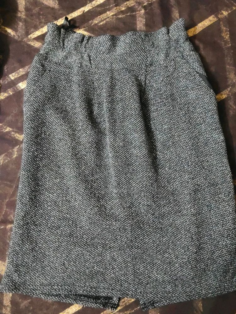 Pencil Woolen Skirt