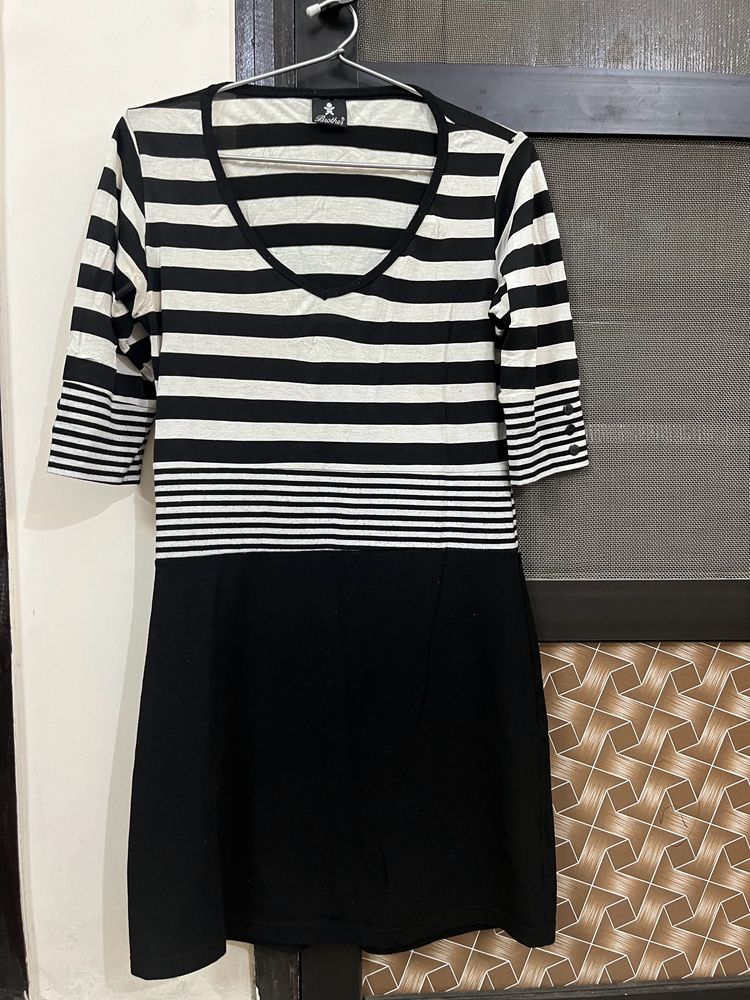 Black And White Stripes Dress