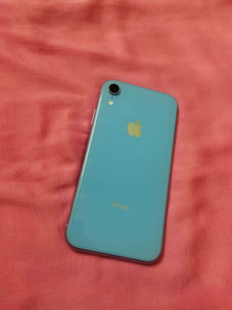 Iphone Xr With Box And Charger