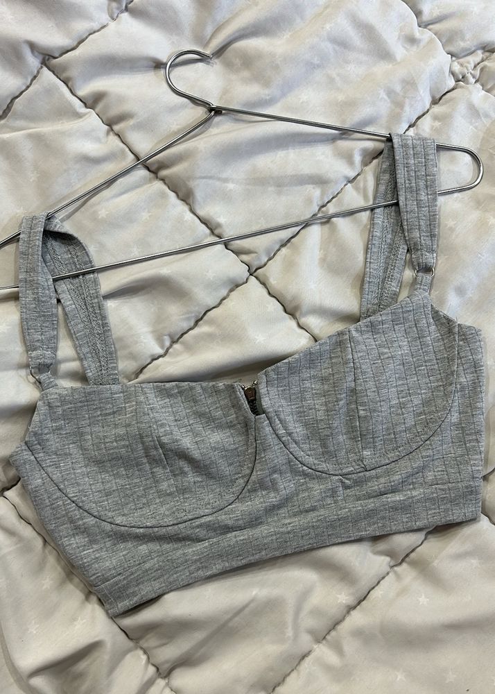 Grey imported cropped top🖤