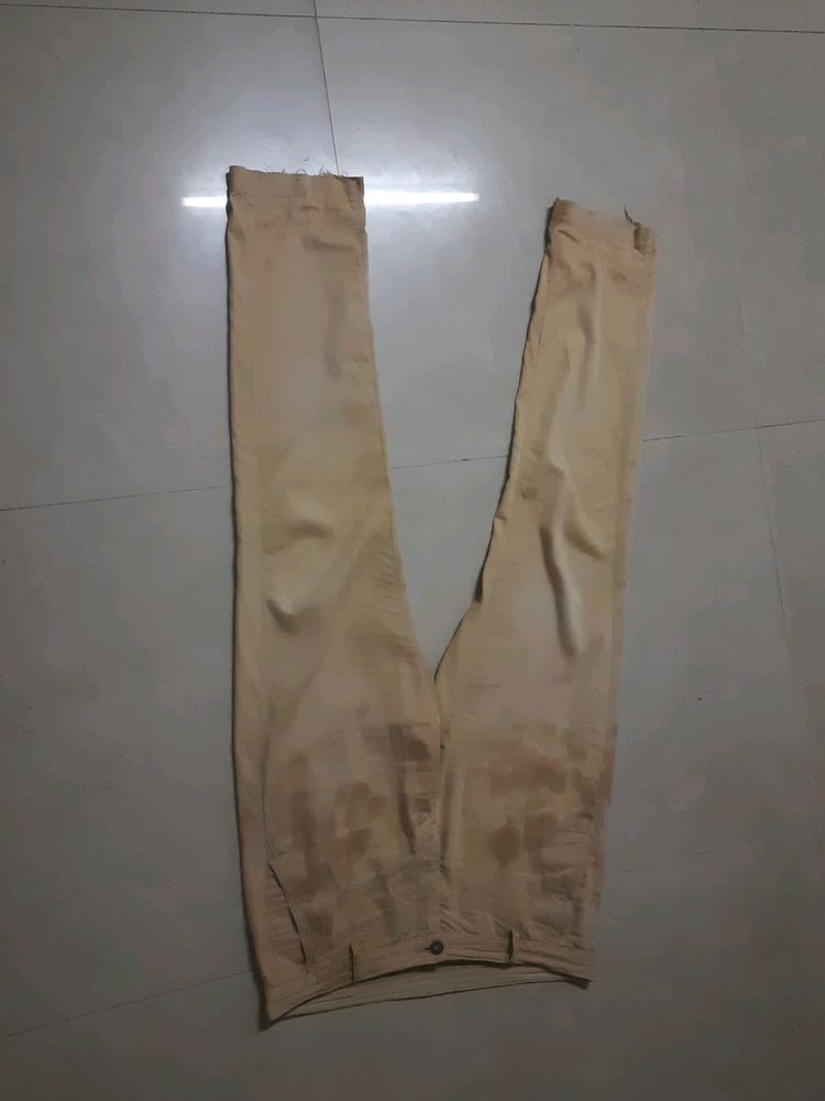 Pants which was used frequently.