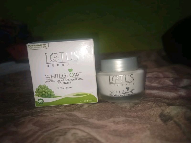 Lotus Skin Whitening And Brightening Gel Cream