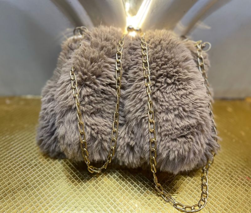 Koren Fluffy Slingbag 👜