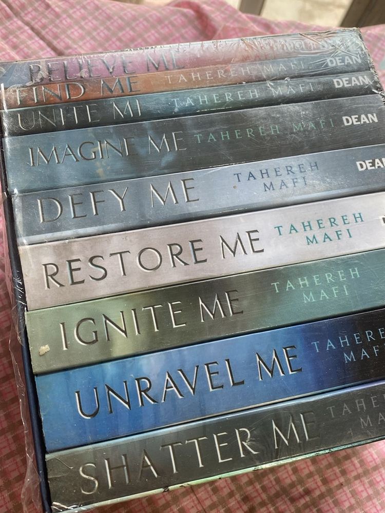 shatter me series