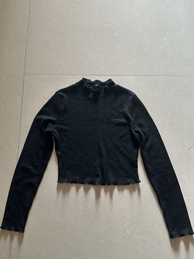 Black Fitted Crop Sweater Top