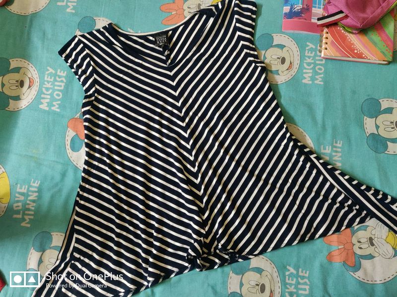 Black & White Stripped Top (Large)