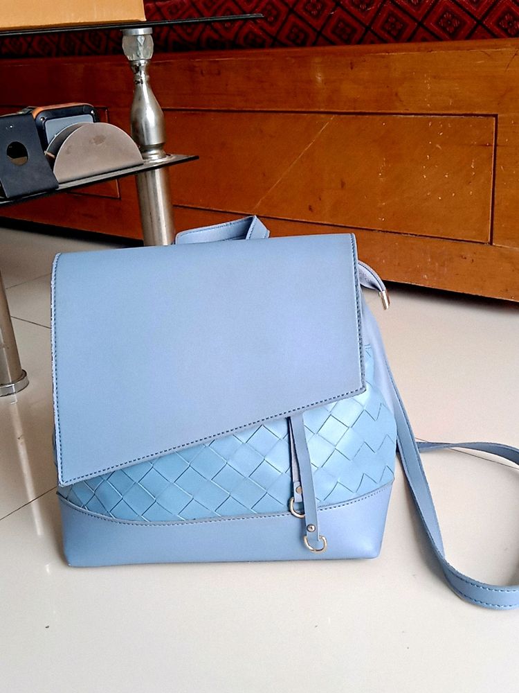 Backpack Cum Handbag In Pretty Pastel Blue Colou