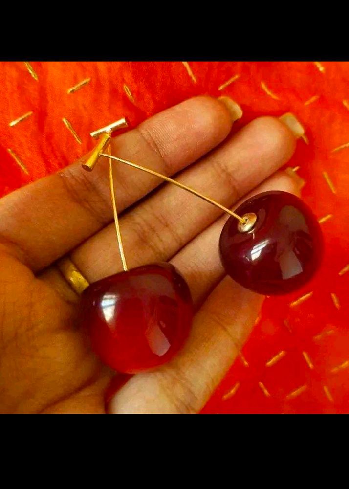 Beautiful Korean Cherry 🍒 Earrings