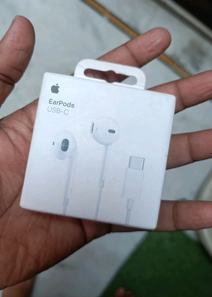 Apple Earpods Type C New Under Warranty