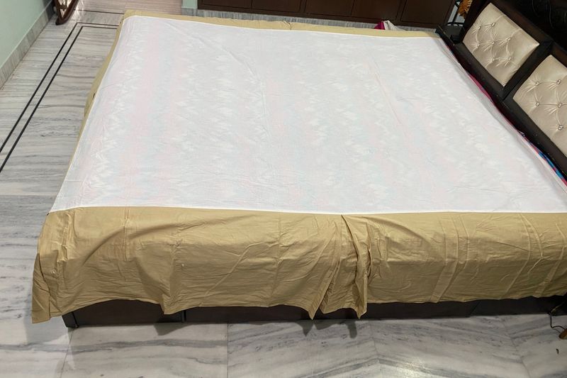 Bed sheet liners