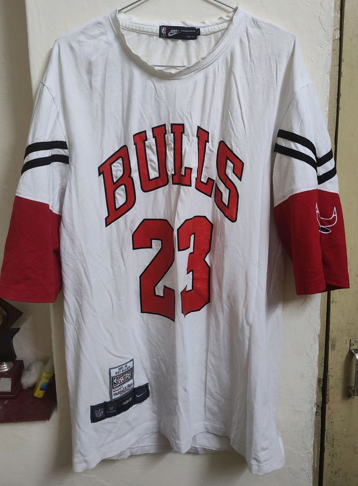 Nike Bulls 23 Drop Shoulder Tshirt Men