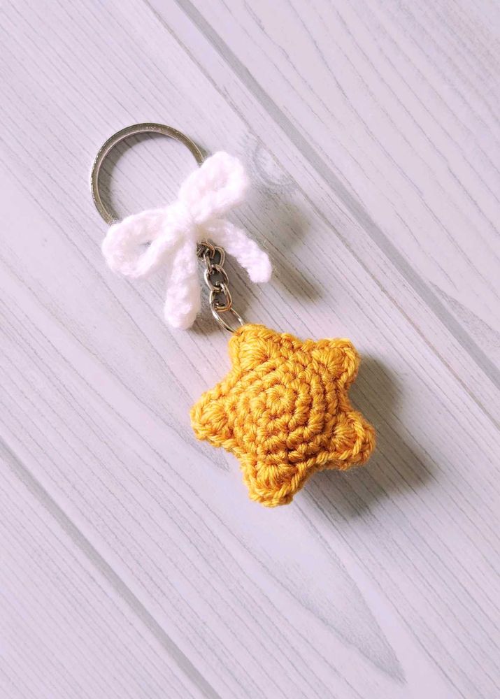 Star Keychain With Bow