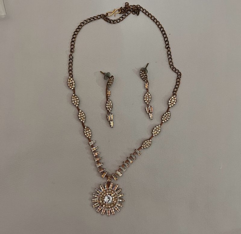 Rose gold Ad Necklace Set With Earrings