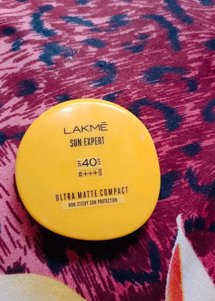 Lakme Ultra Matte Compact